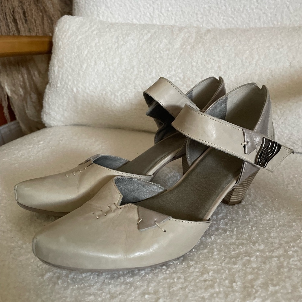 DORKING | elegant leather heels